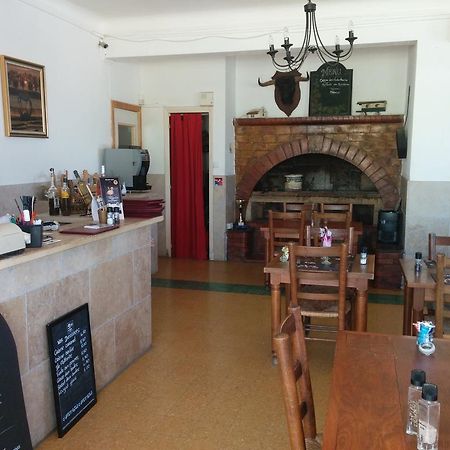 Hotel Restaurant L'Agachon Albaron Екстериор снимка