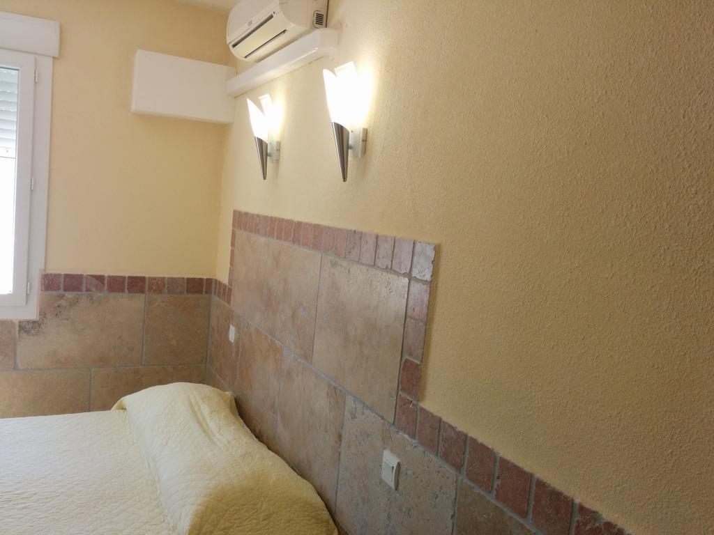 Hotel Restaurant L'Agachon Albaron Стая снимка
