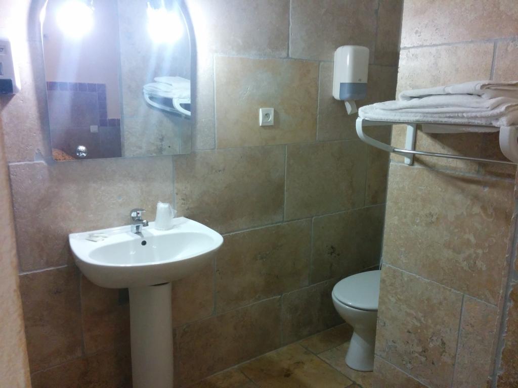 Hotel Restaurant L'Agachon Albaron Екстериор снимка