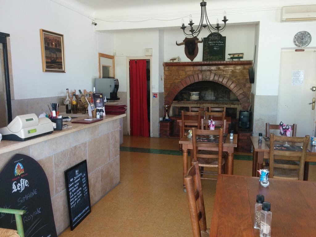 Hotel Restaurant L'Agachon Albaron Екстериор снимка